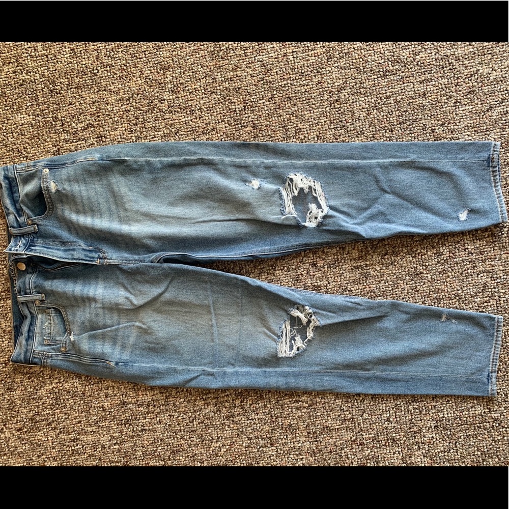 American Eagle mom jeans